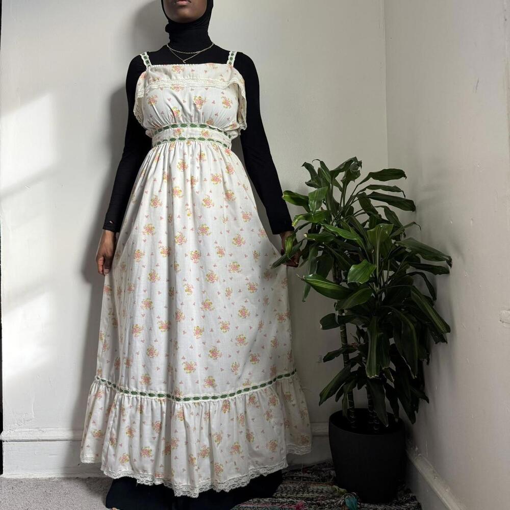 Authentic 1970s Vintage Floral‎ Prairie Dress - Picture 3 of 7